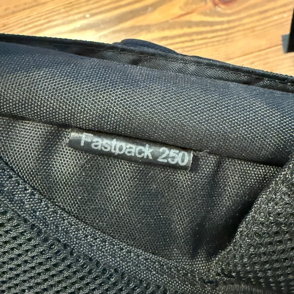 Lowepro fastpack 250